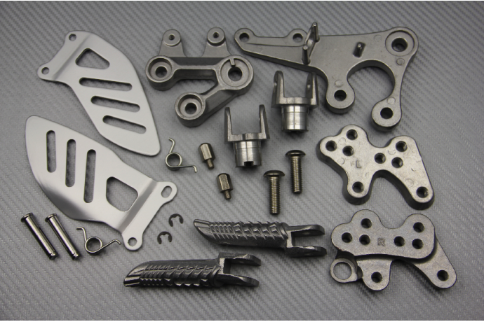 platines-repose-pieds-avant-suzuki-gsxr-1000-05-08